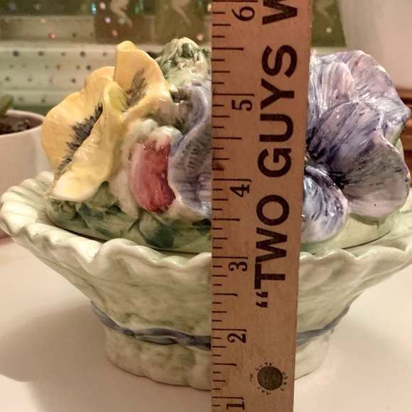 Italian San Marco Nove Lidded Pansy Dish - Picture 10 of 10